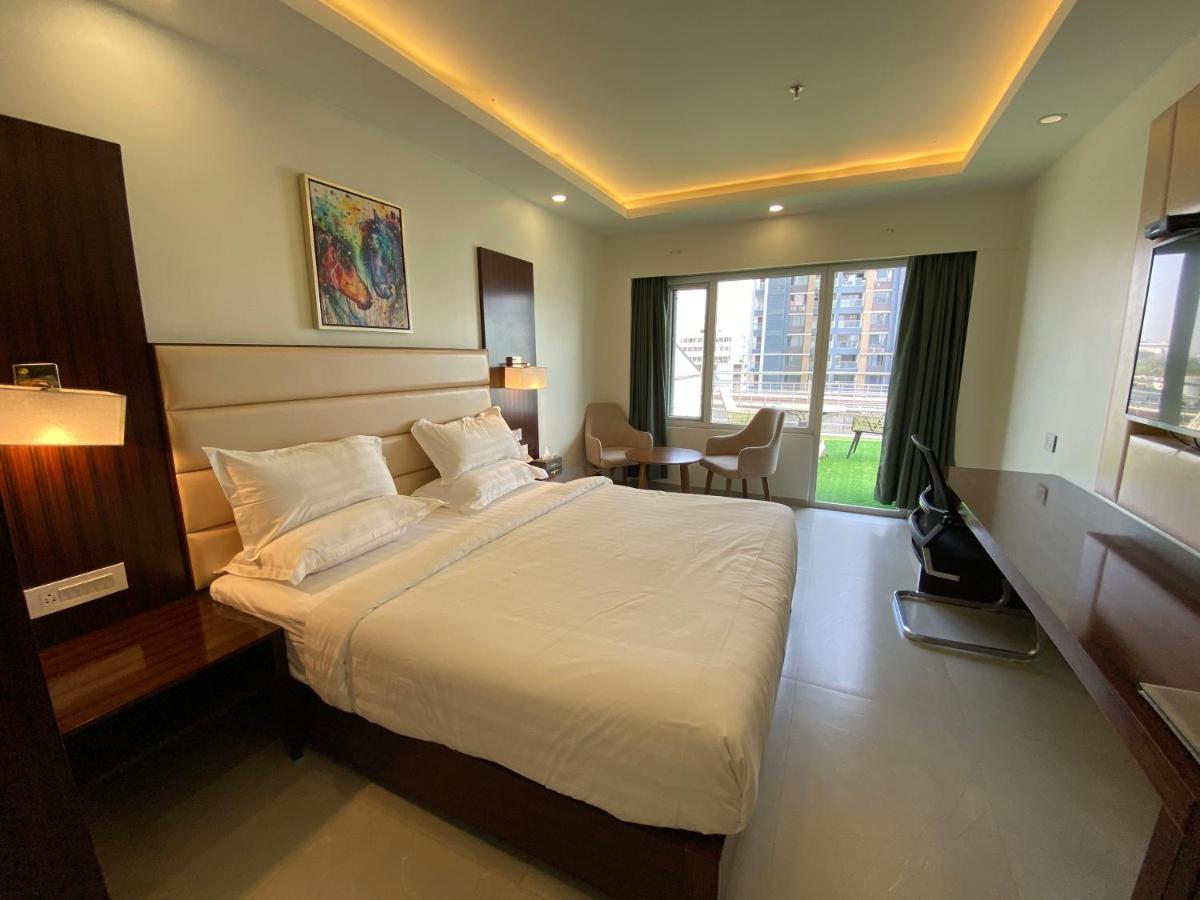 Apricot Hotel , Ahmedabad Exterior photo