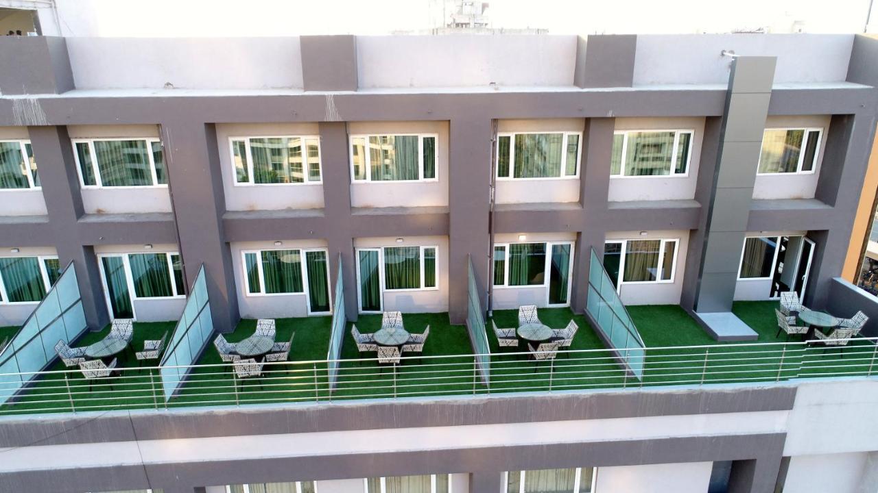 Apricot Hotel , Ahmedabad Exterior photo