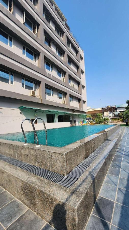 Apricot Hotel , Ahmedabad Exterior photo